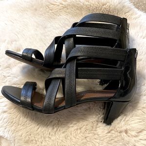 Donald J Pliner Leather Black Heels Cute Zipper Detail Size 7